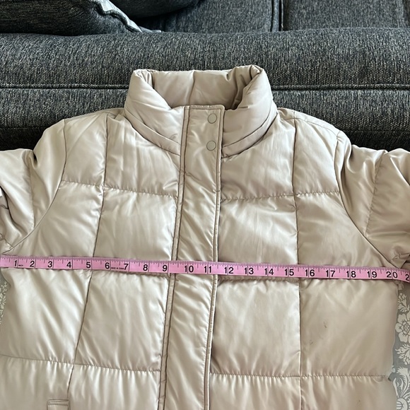 UNIQLO Premium Down Beige Classic Puffer Jacket Size L - Picture 12 of 13